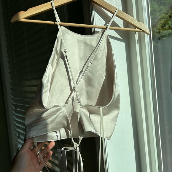 NEW dynamite champagne pink satin halter top open back - Picture 9 of 9